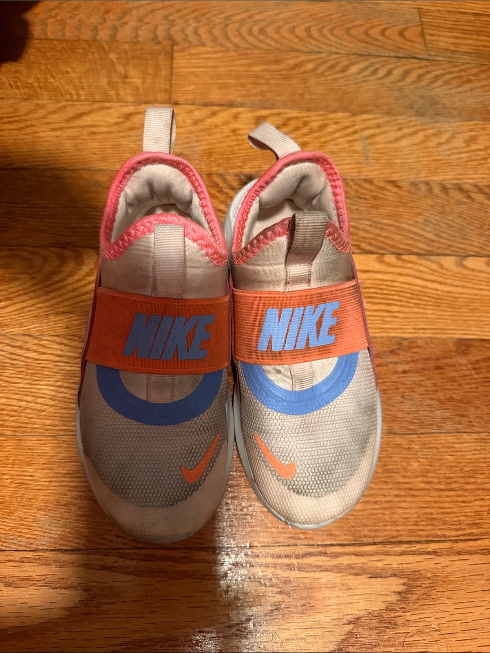 Girls sneakers